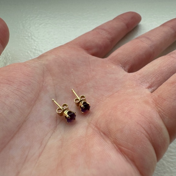 💜Real purple amethyst stud earrings! Posts are gold colored - Picture 3 of 8